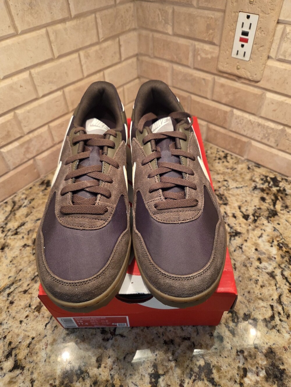 Men/Woman Nike Terra Manta Suede Sneaker